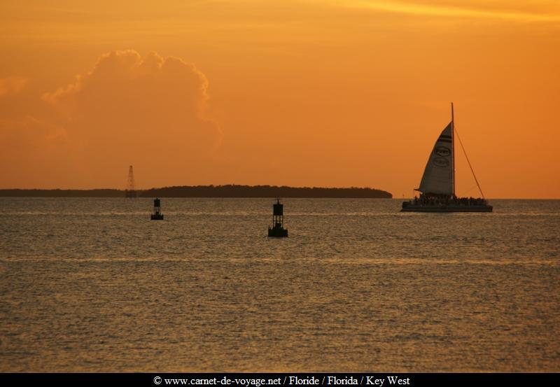 http://www.carnet-de-voyage.net_floride_florida_sunsetcelebration_keywest_mallorysquare